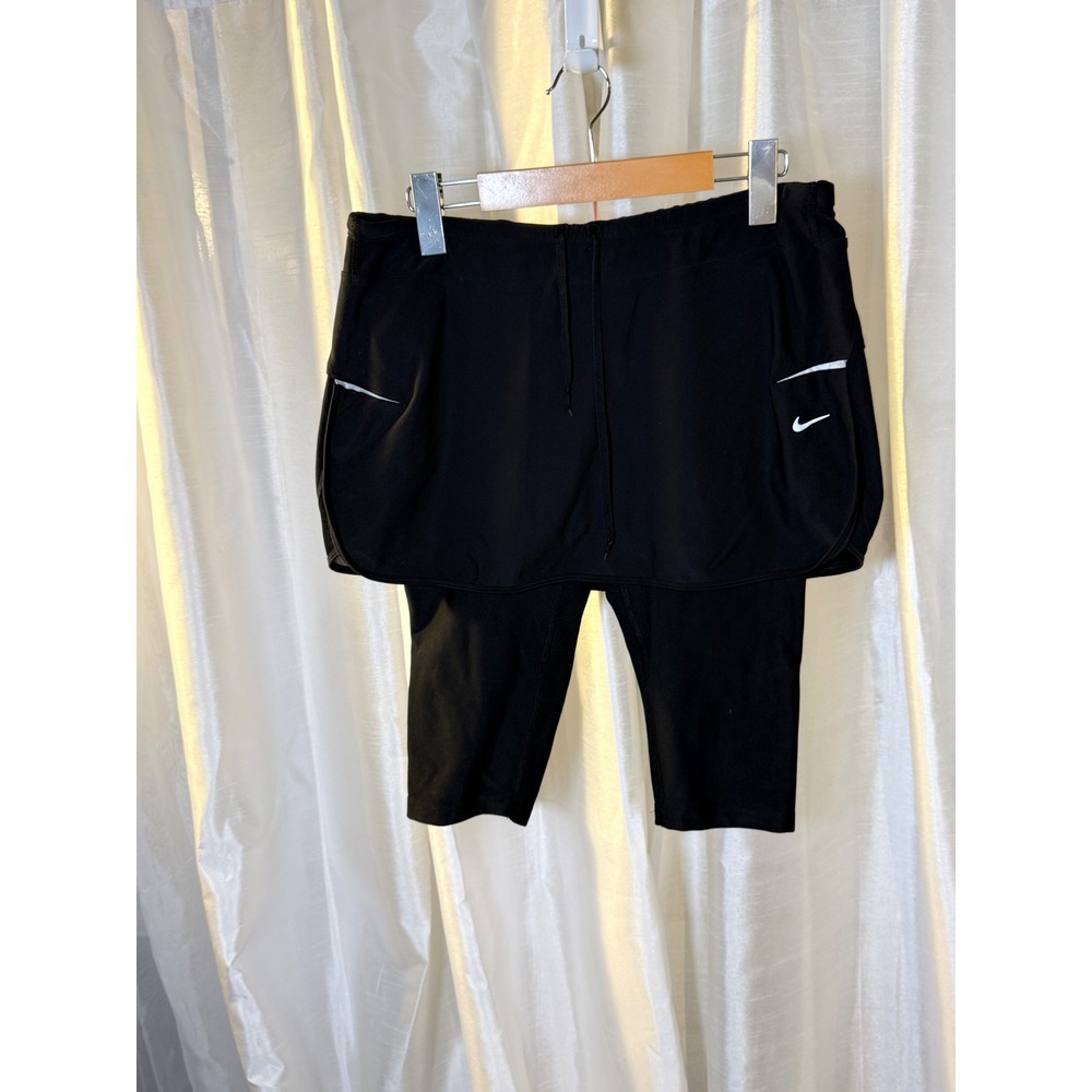 Nike Skapri Womens Medium Black Dri-FIT 2-in-1 Skirt Capri Leggings Running